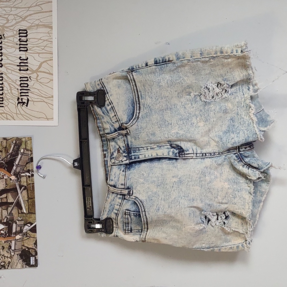 Ripped short
